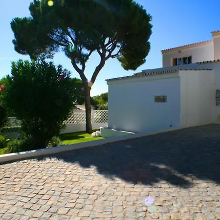Almancil Sleeps 10 Pool Air Con Wifi T607997